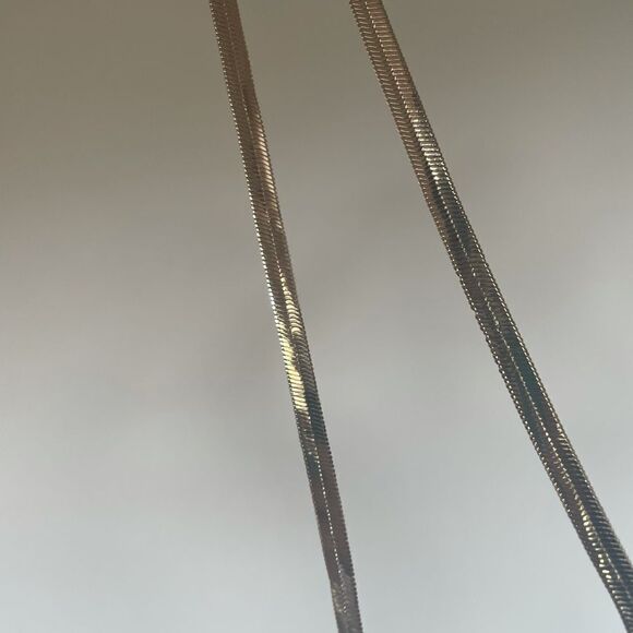 Gold snake necklace - Picture 4 of 4